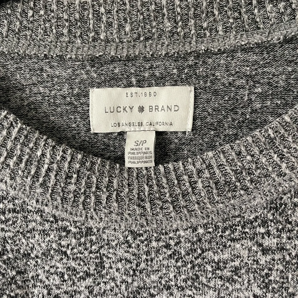 Lucky Brand women’s knit pullover. Very soft and comfy. Size‎ S/P. Gently worn.